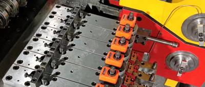 Rozdíl mezi šroubovacími lisy a lisy na díly